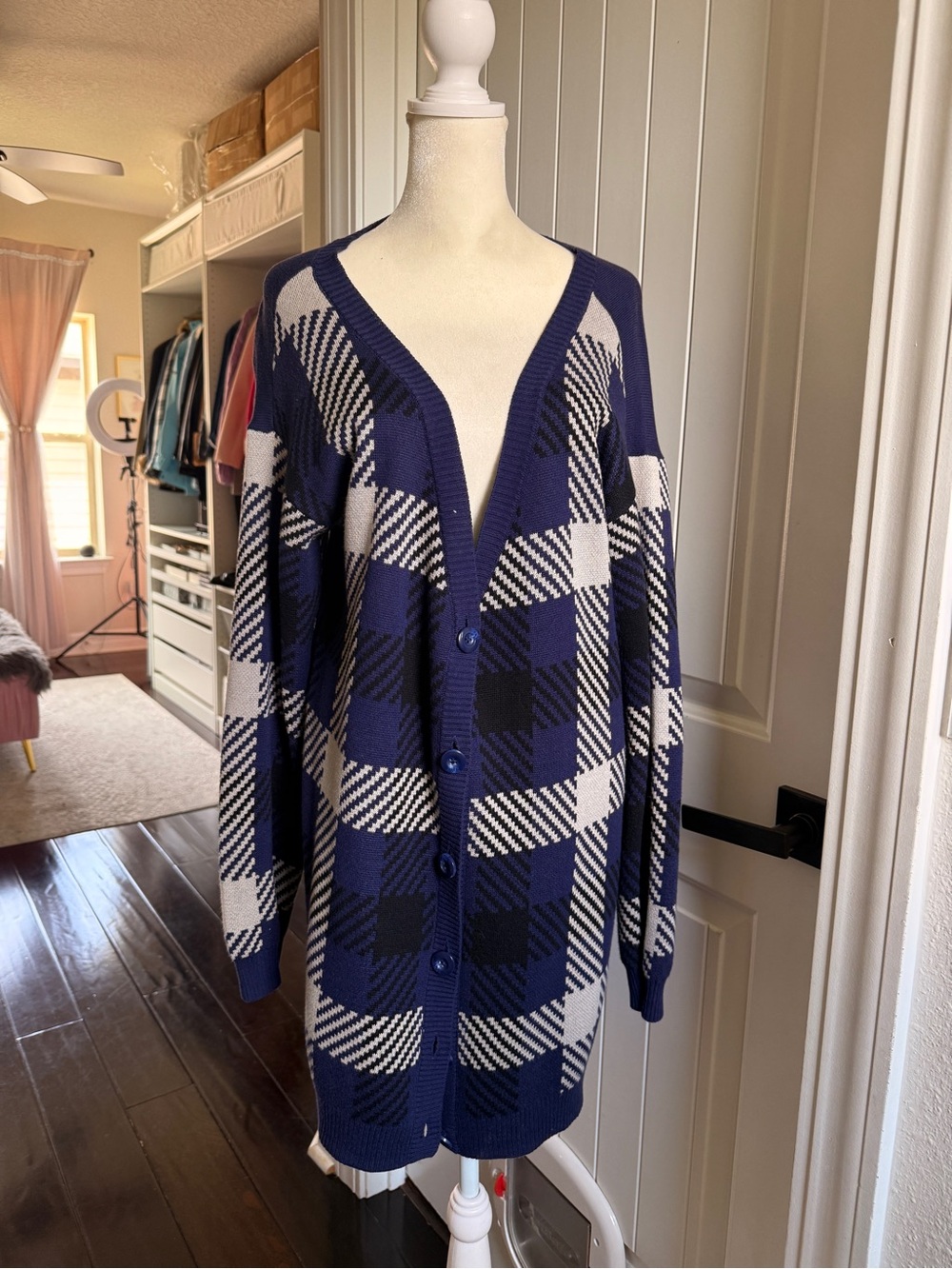 G by Giuliana Navy & White Plaid Button-Front Cardigan